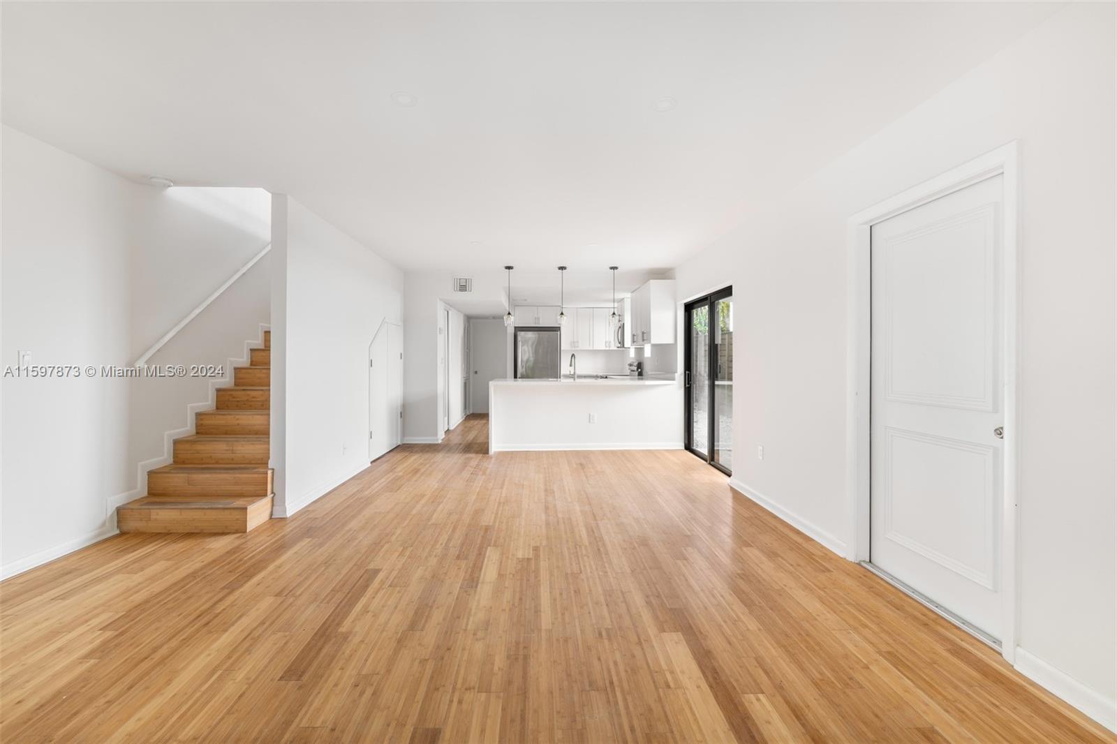 2820 W Trade Ave # 2820
