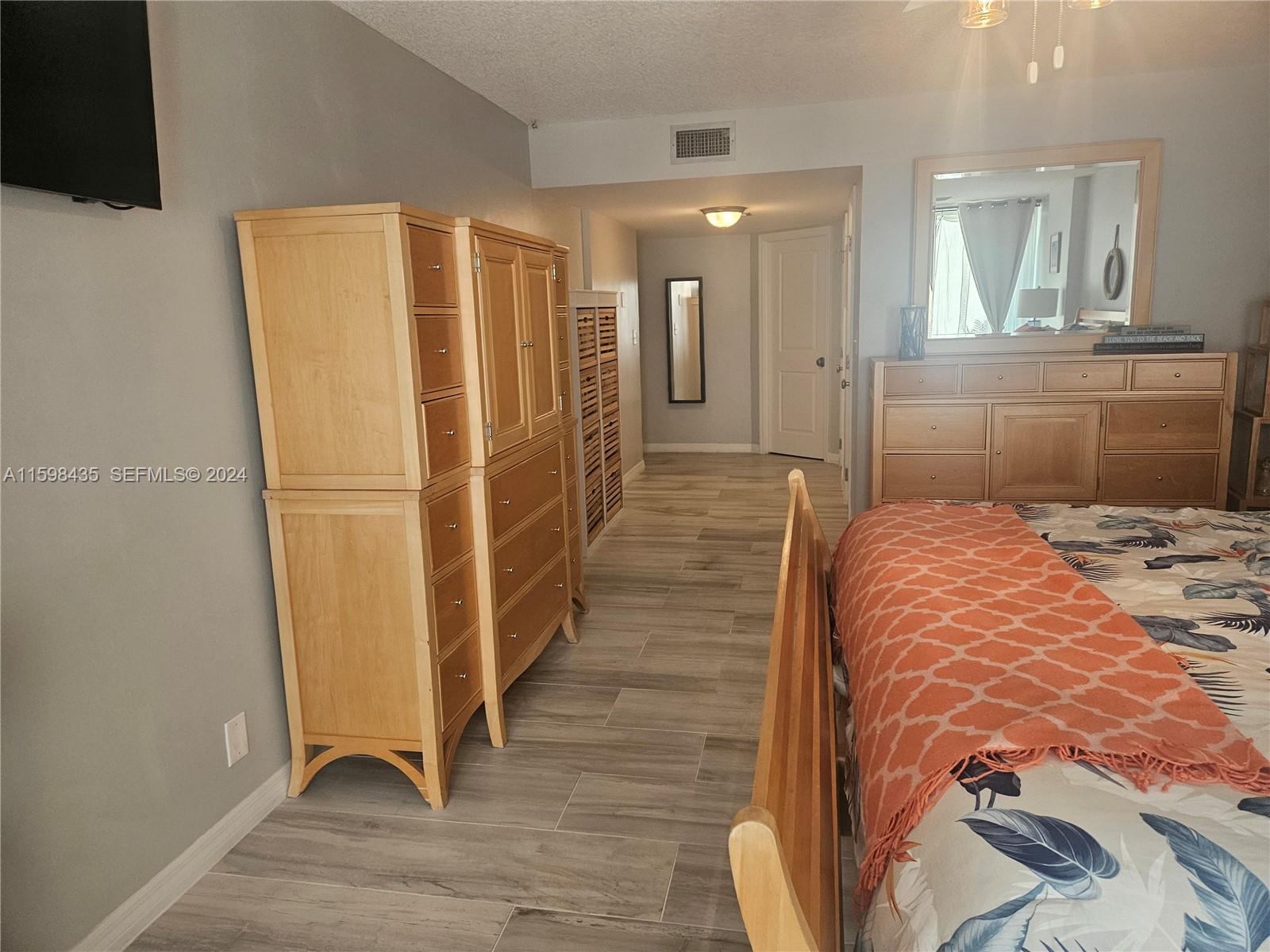 4020 Galt Ocean Drive 206
