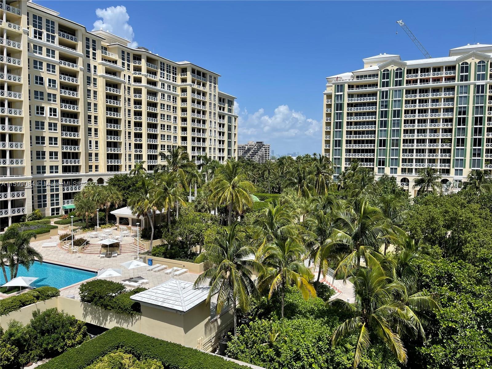 455 Grand Bay Dr # 414