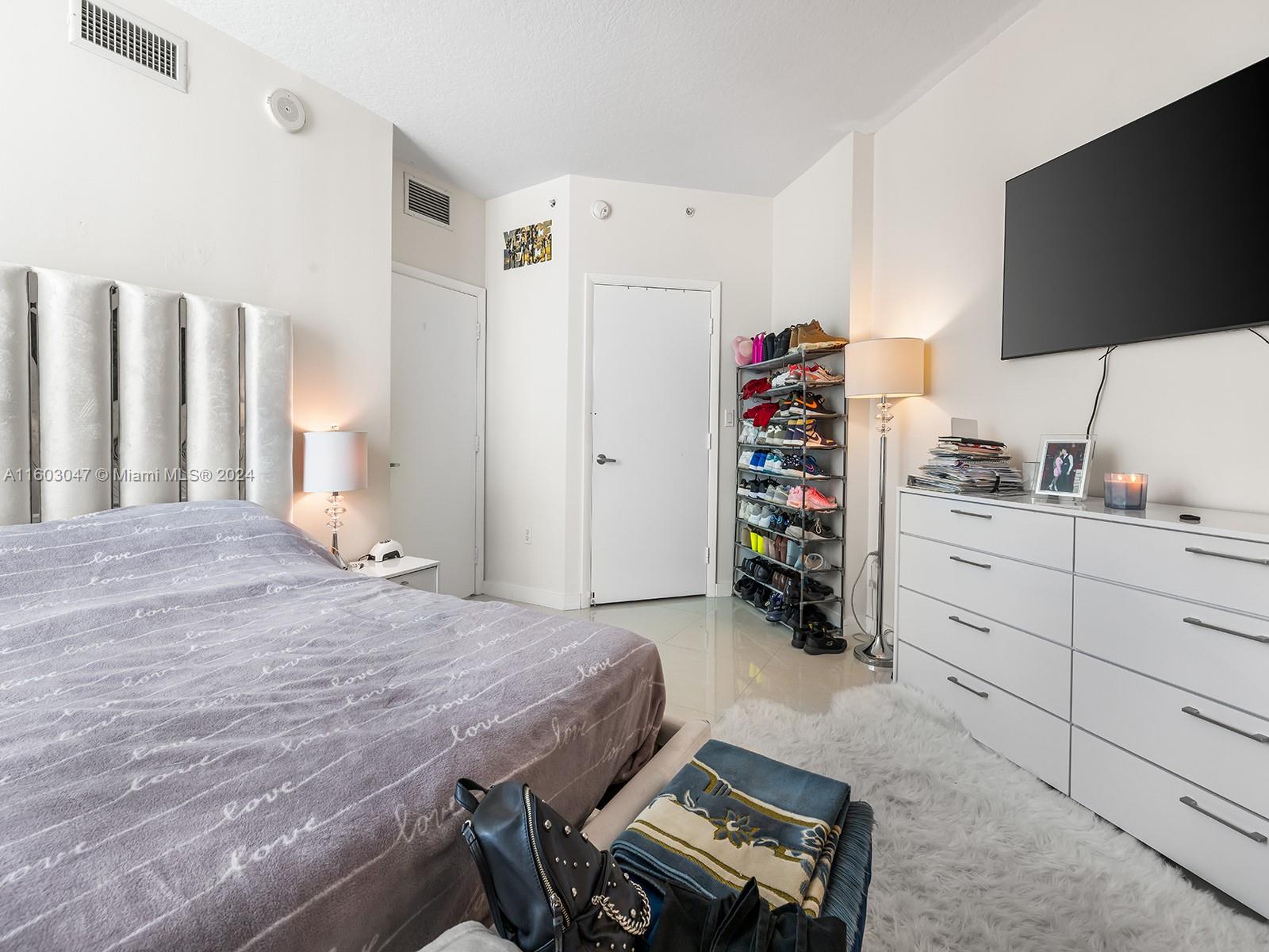 1900 N Bayshore Dr # 3310