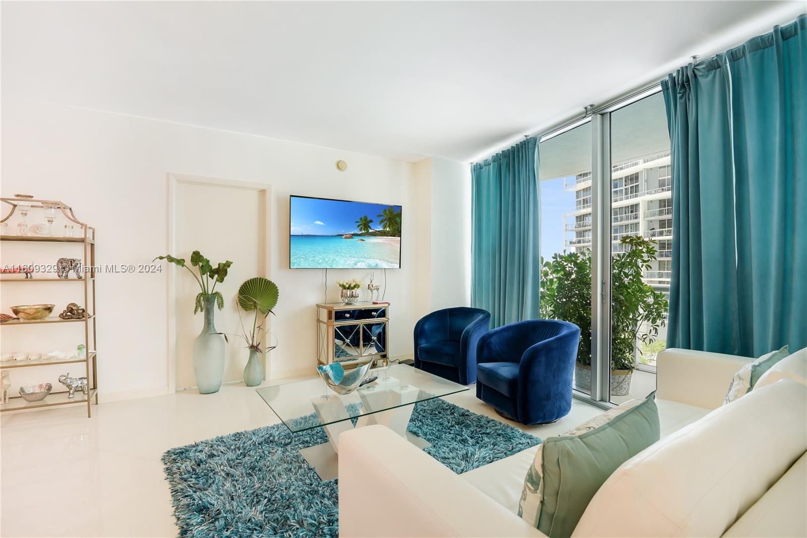 475 Brickell Ave # 1809