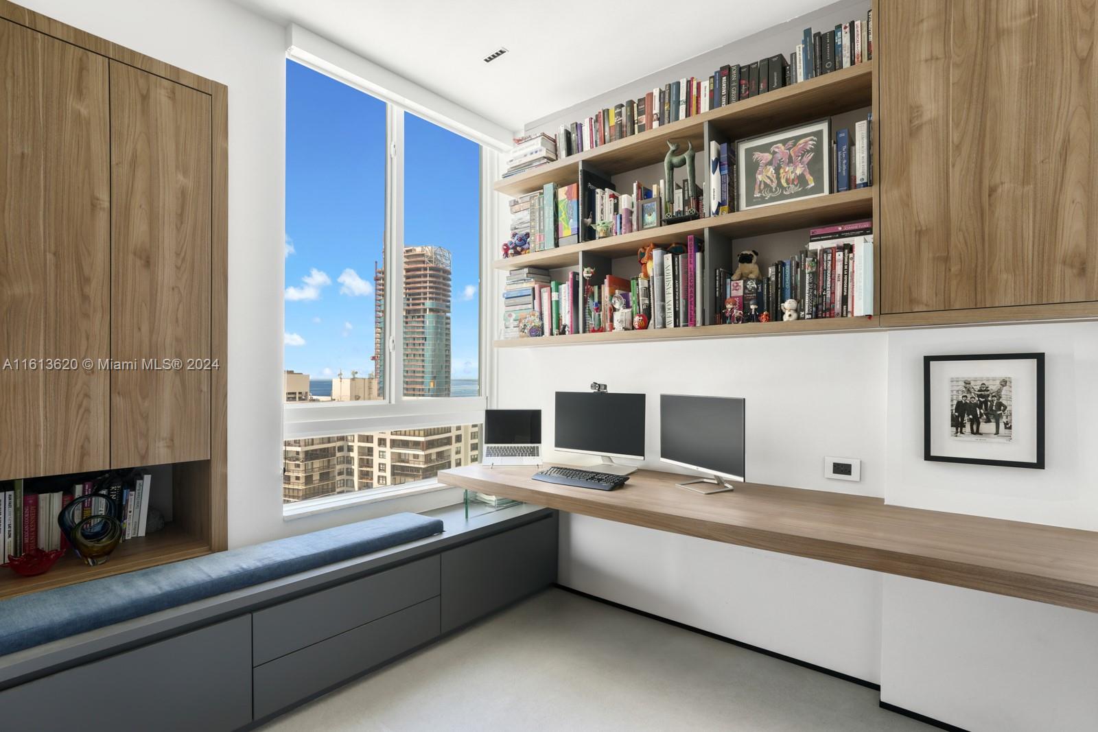 2127 Brickell Ave # 3405