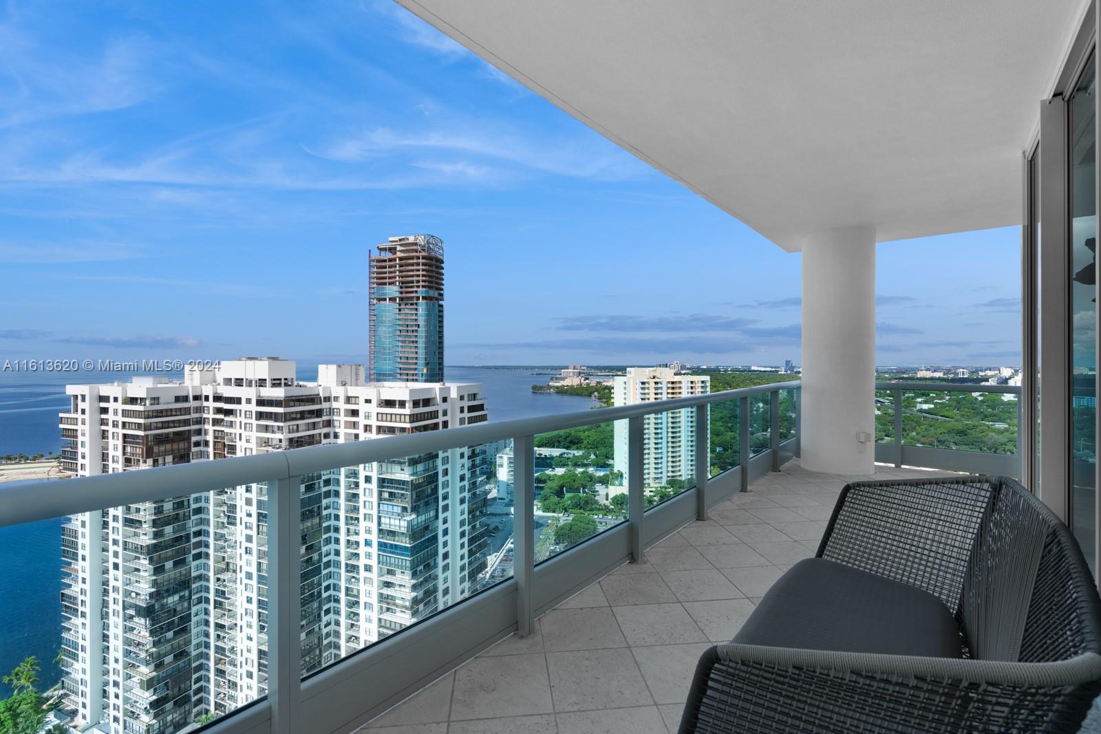 2127 Brickell Ave # 3405