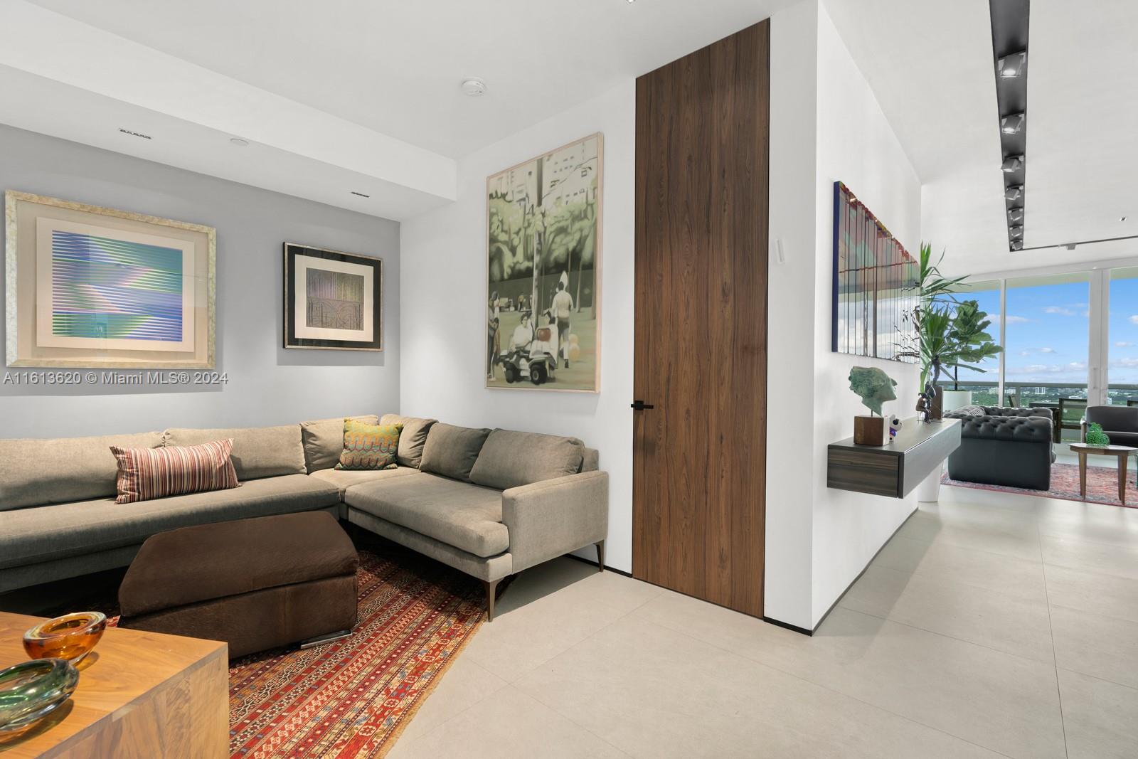 2127 Brickell Ave # 3405