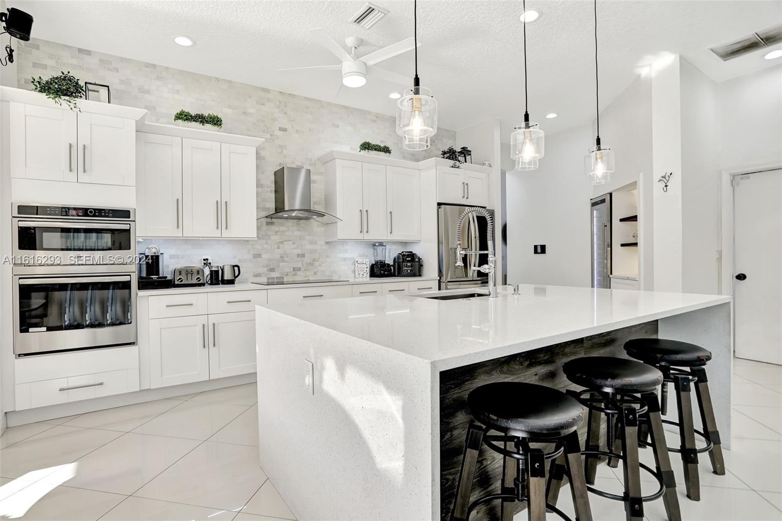 2144 Oakland Hills Way