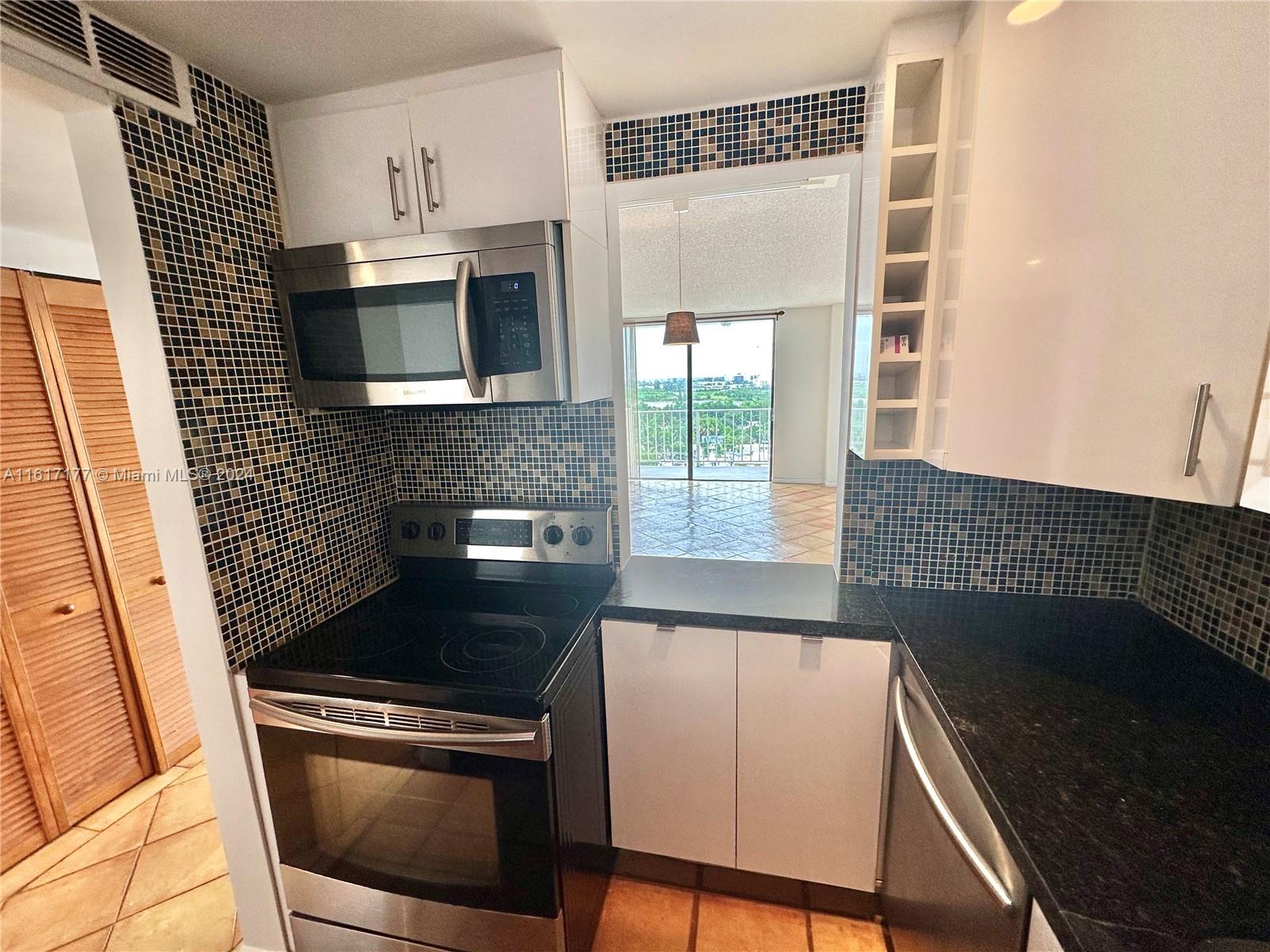 2350 NE 135th St # 1101