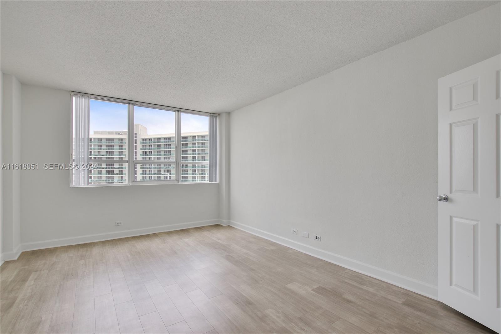 1500 Bay Road N-0907