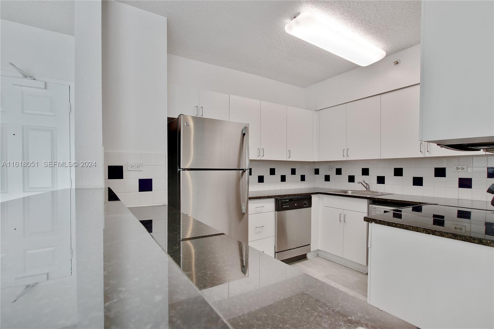 1500 Bay Road N-0907