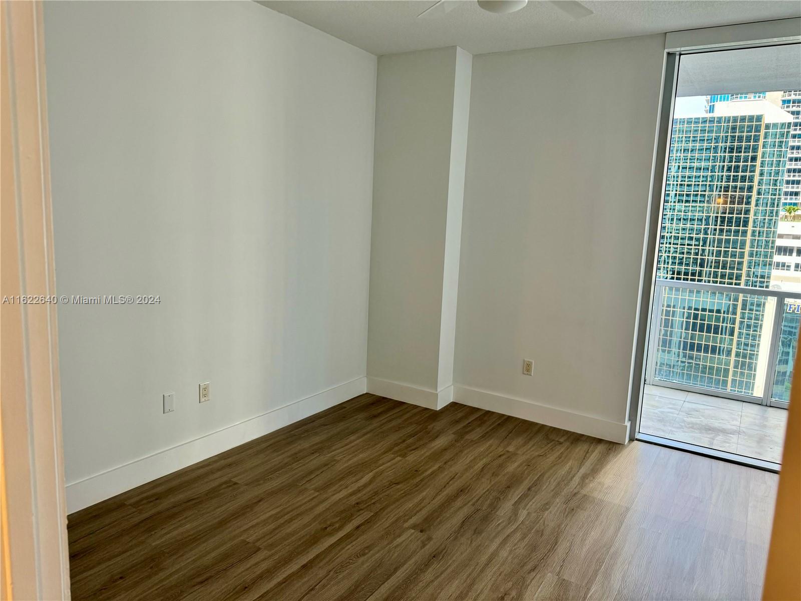 1050 Brickell Ave # 1702