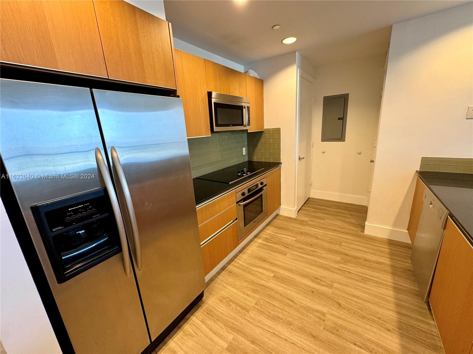 1050 Brickell Ave # 1702