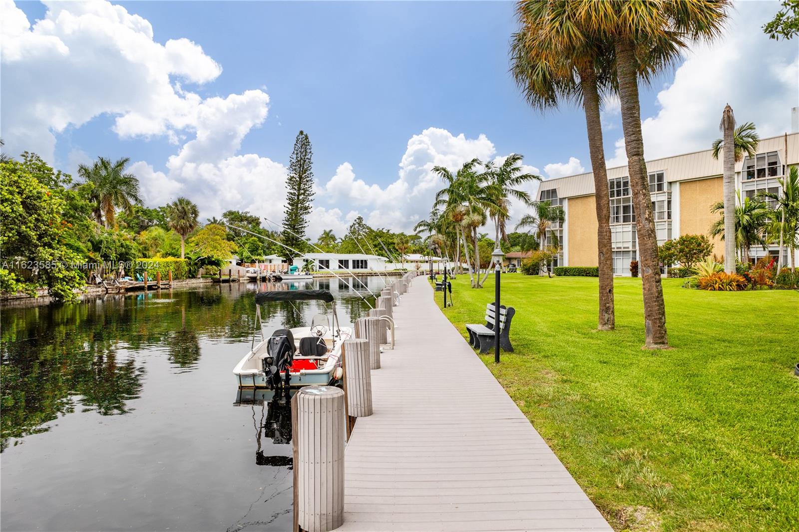 2970 NE 16th Ave # 305