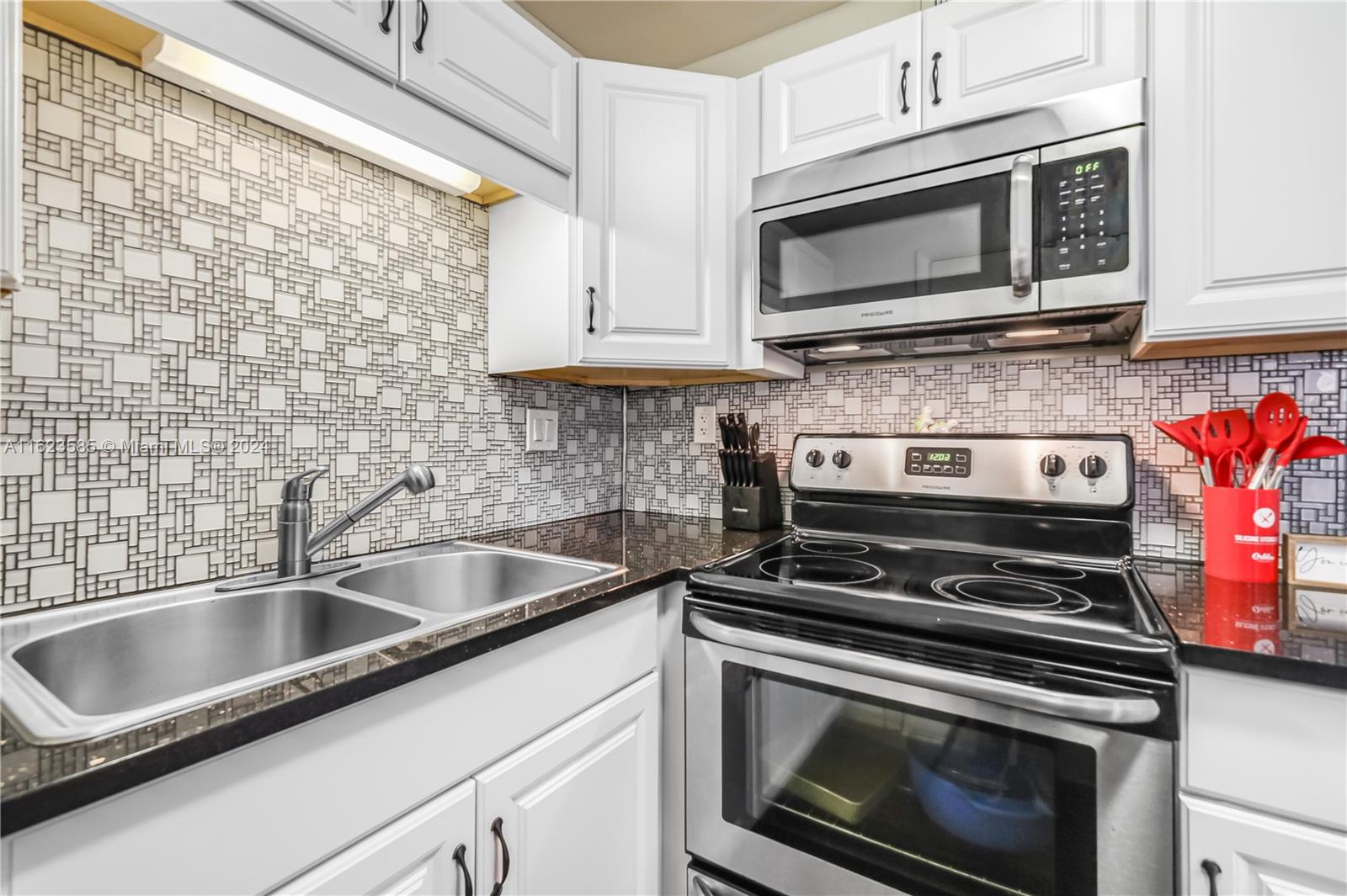 2970 NE 16th Ave # 305