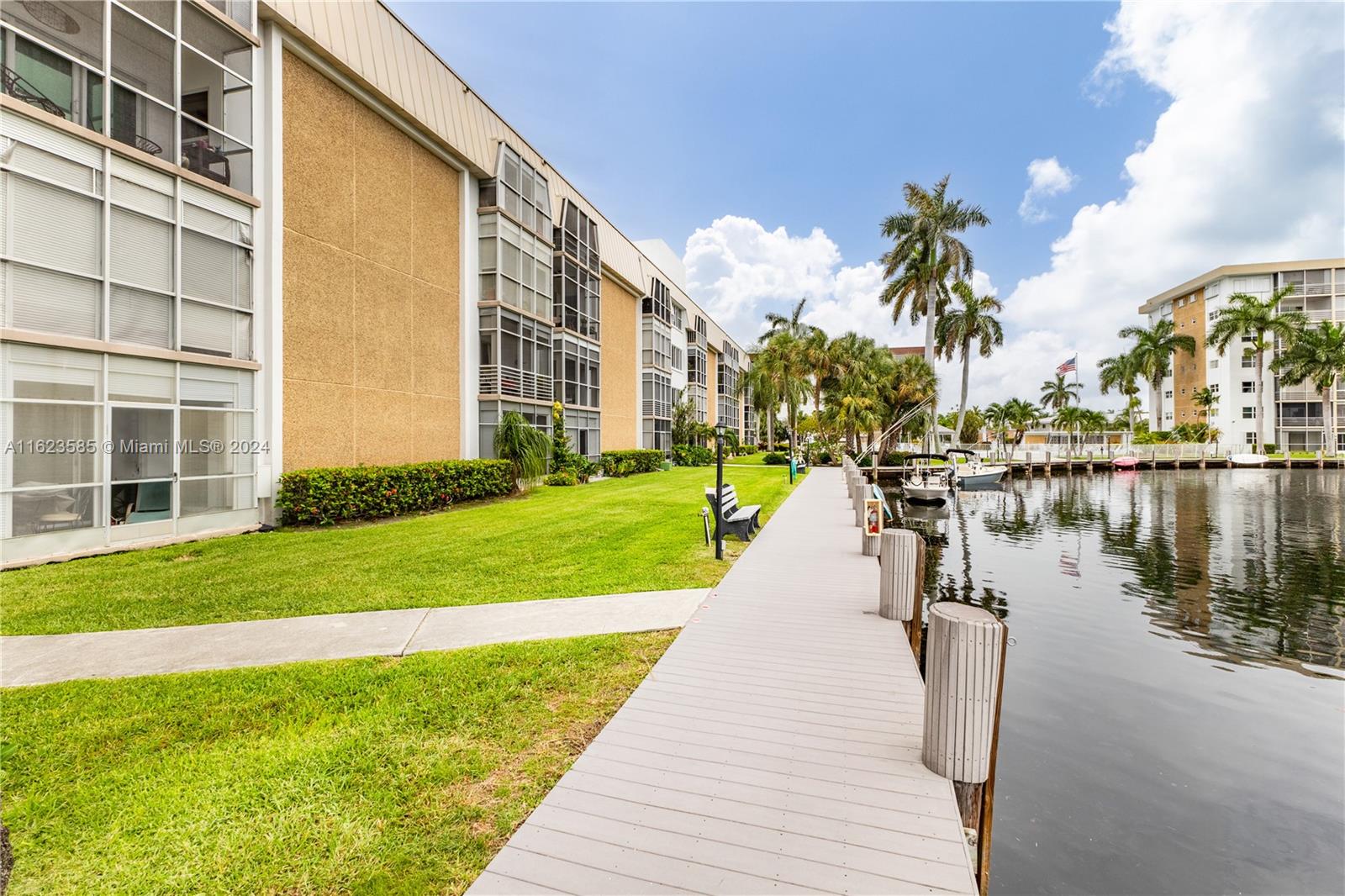 2970 NE 16th Ave # 305