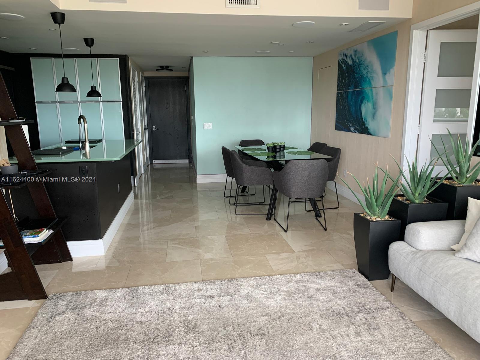 5875 Collins Ave # 605
