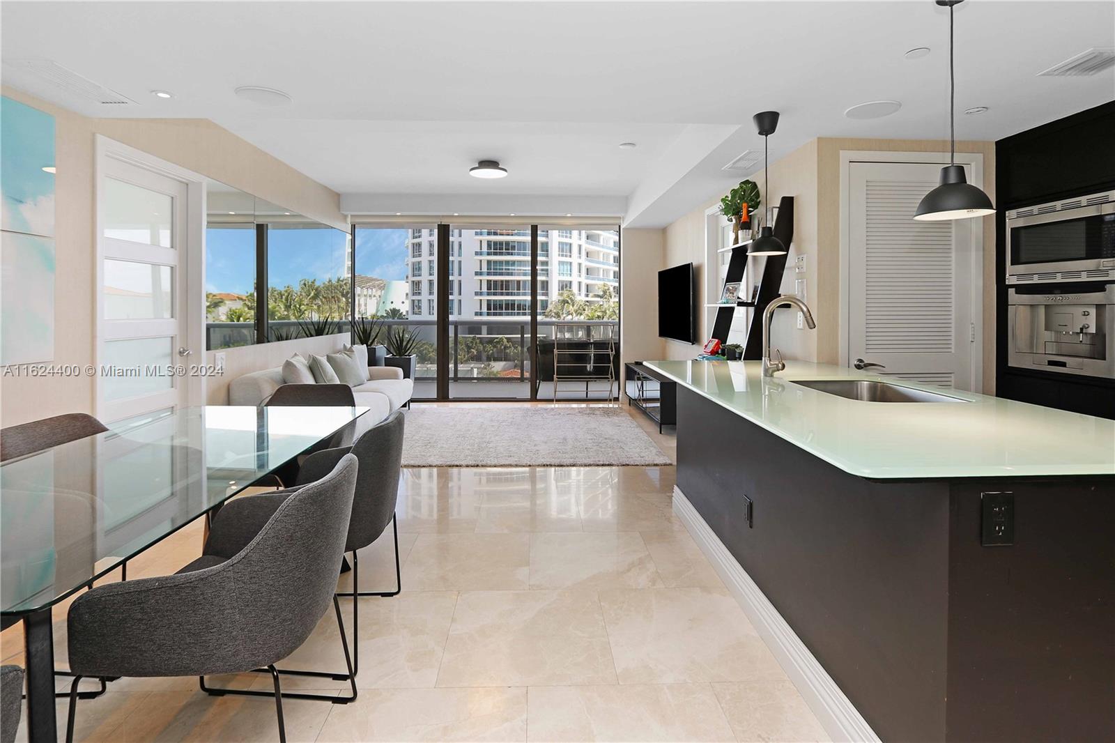 5875 Collins Ave # 605