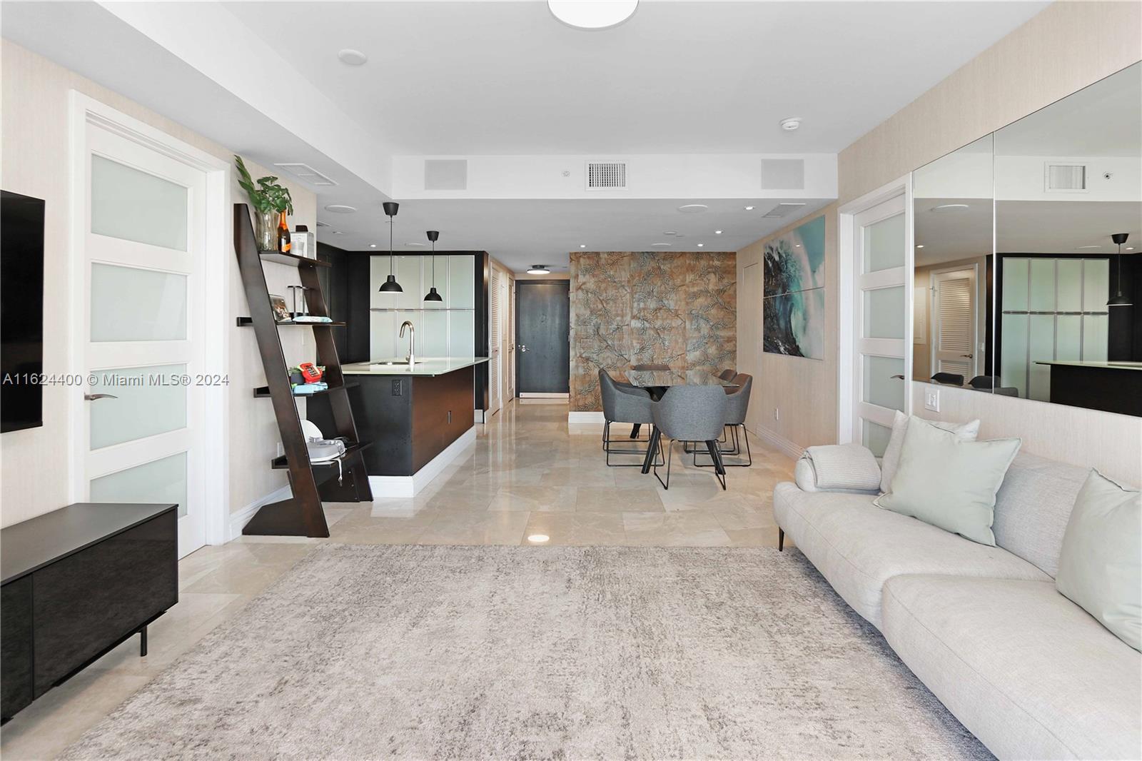 5875 Collins Ave # 605
