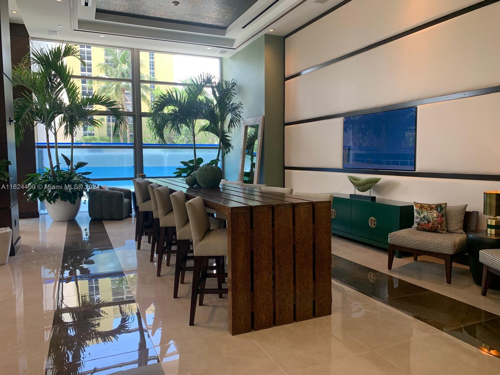 5875 Collins Ave # 605