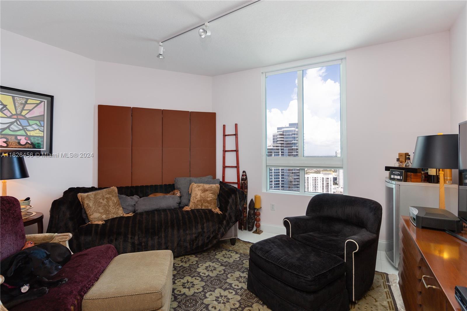 1900 N Bayshore Dr # 4202