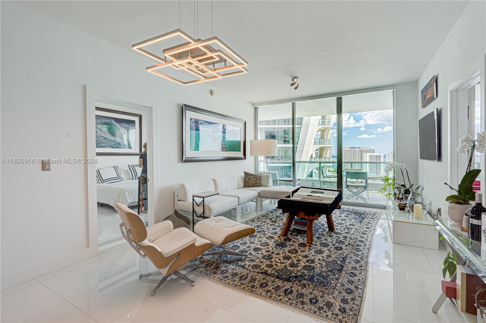 900 Biscayne Blvd # 3208