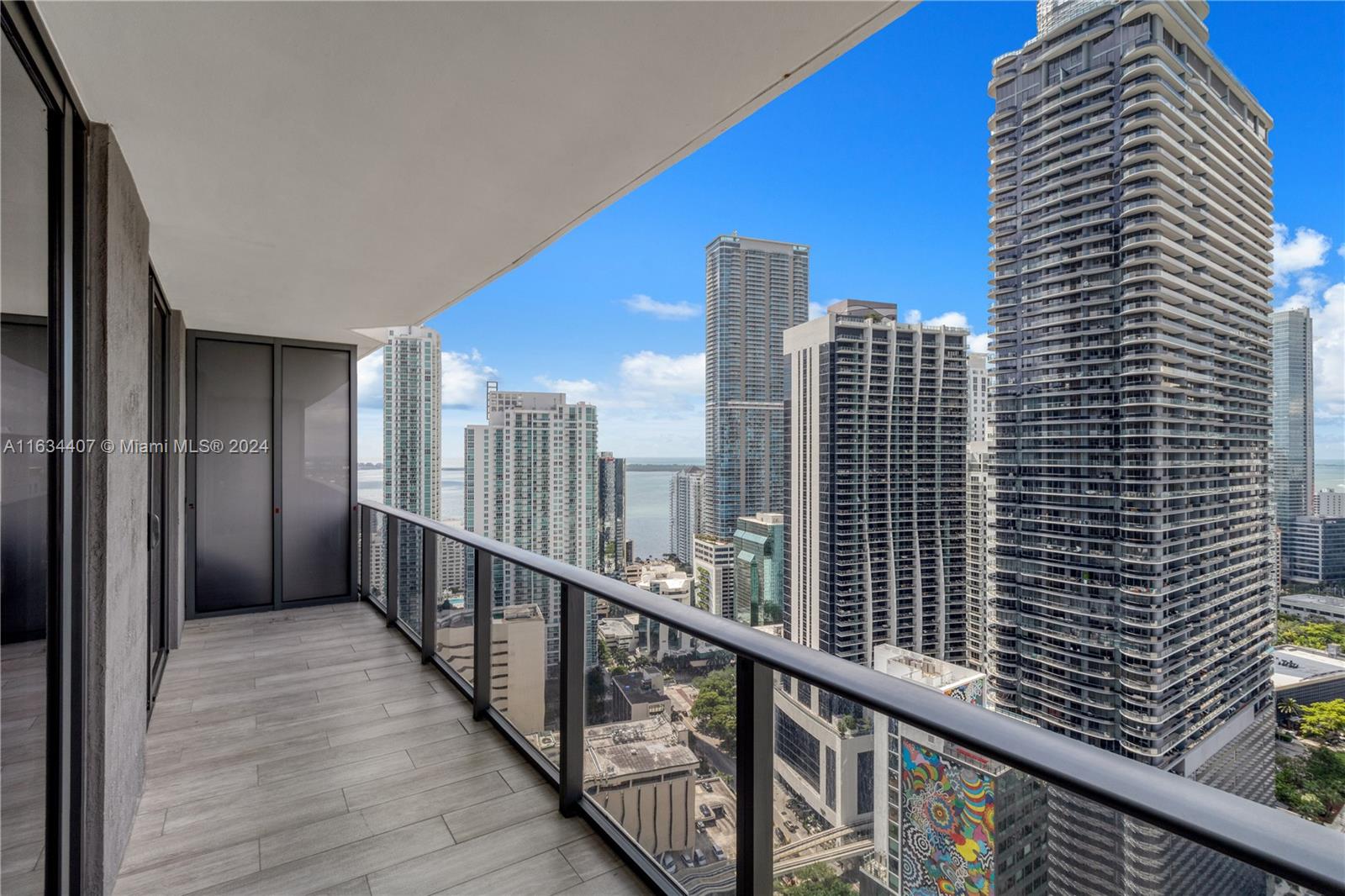 45 SW 9th St # 3705