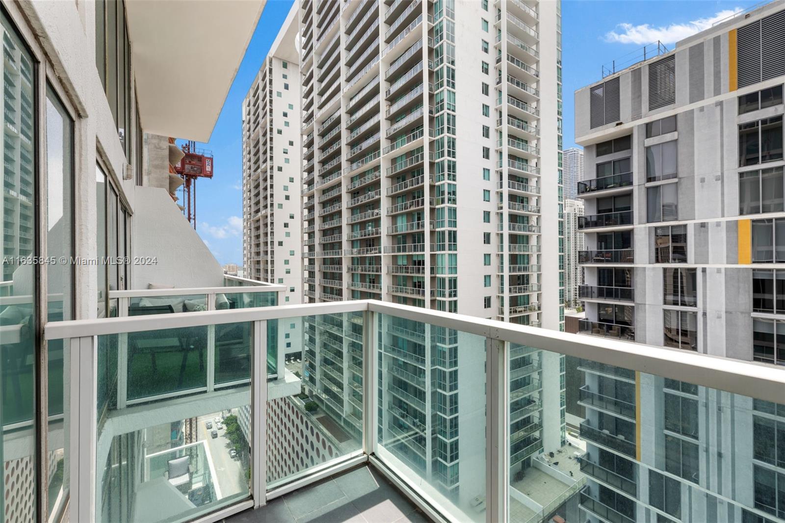 41 SE 5th St # 1306