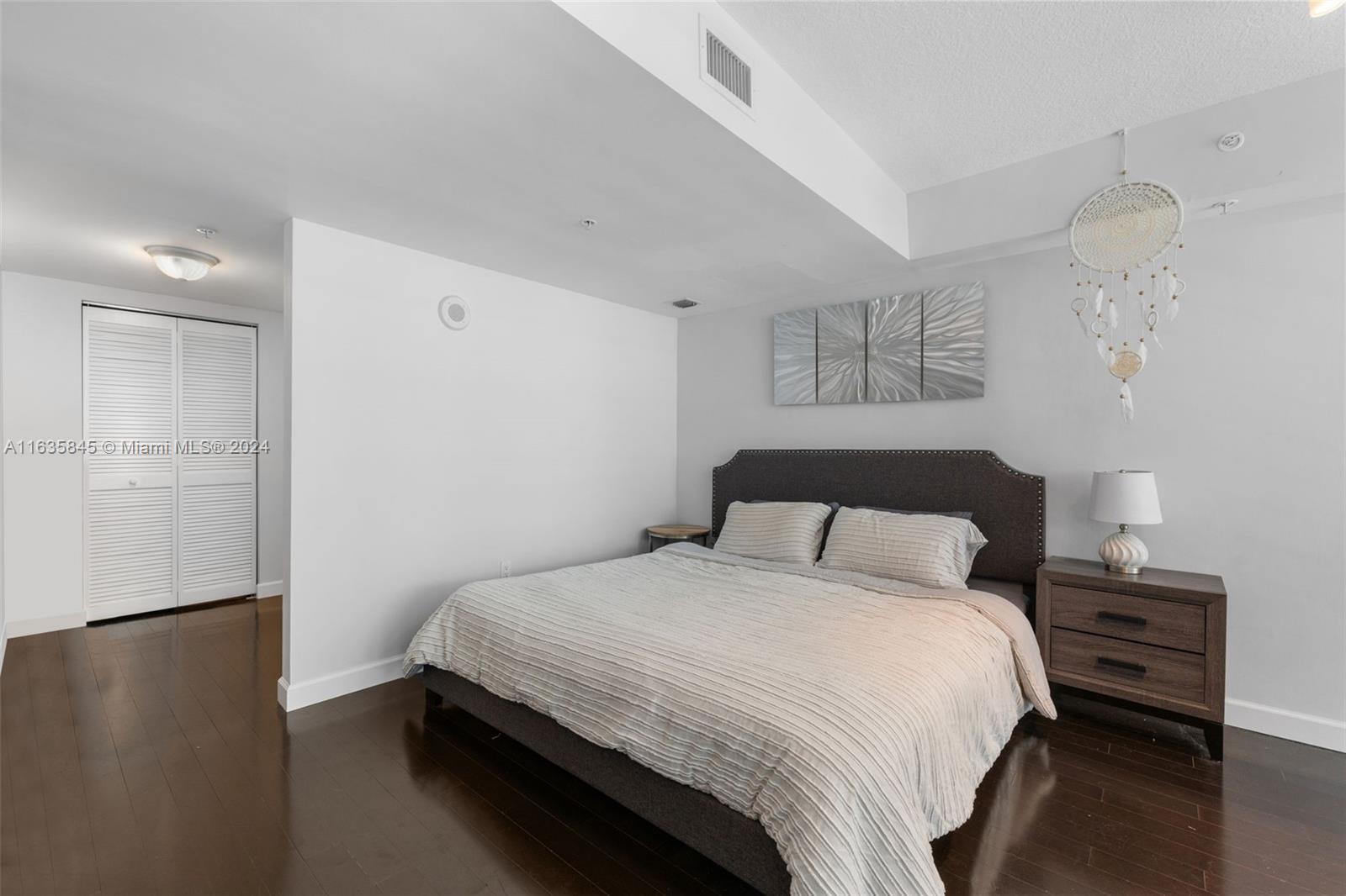 41 SE 5th St # 1306