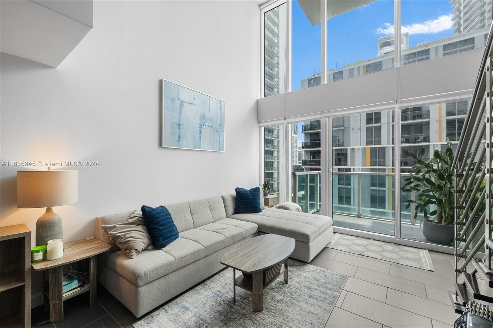 41 SE 5th St # 1306