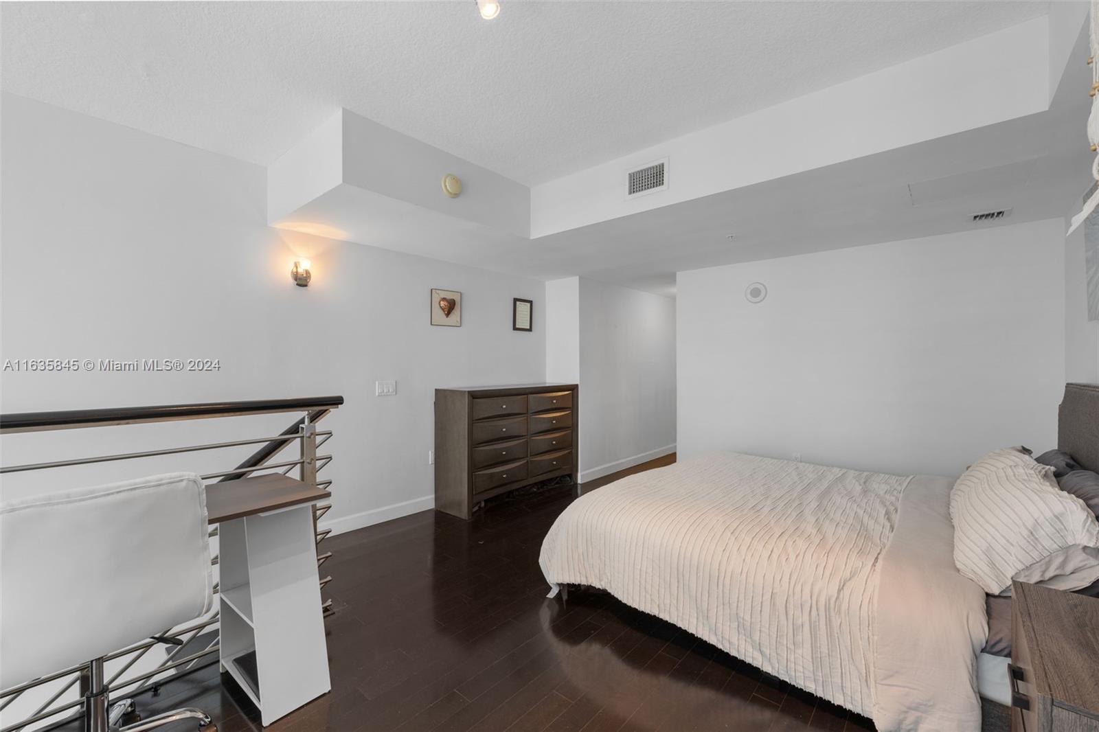 41 SE 5th St # 1306