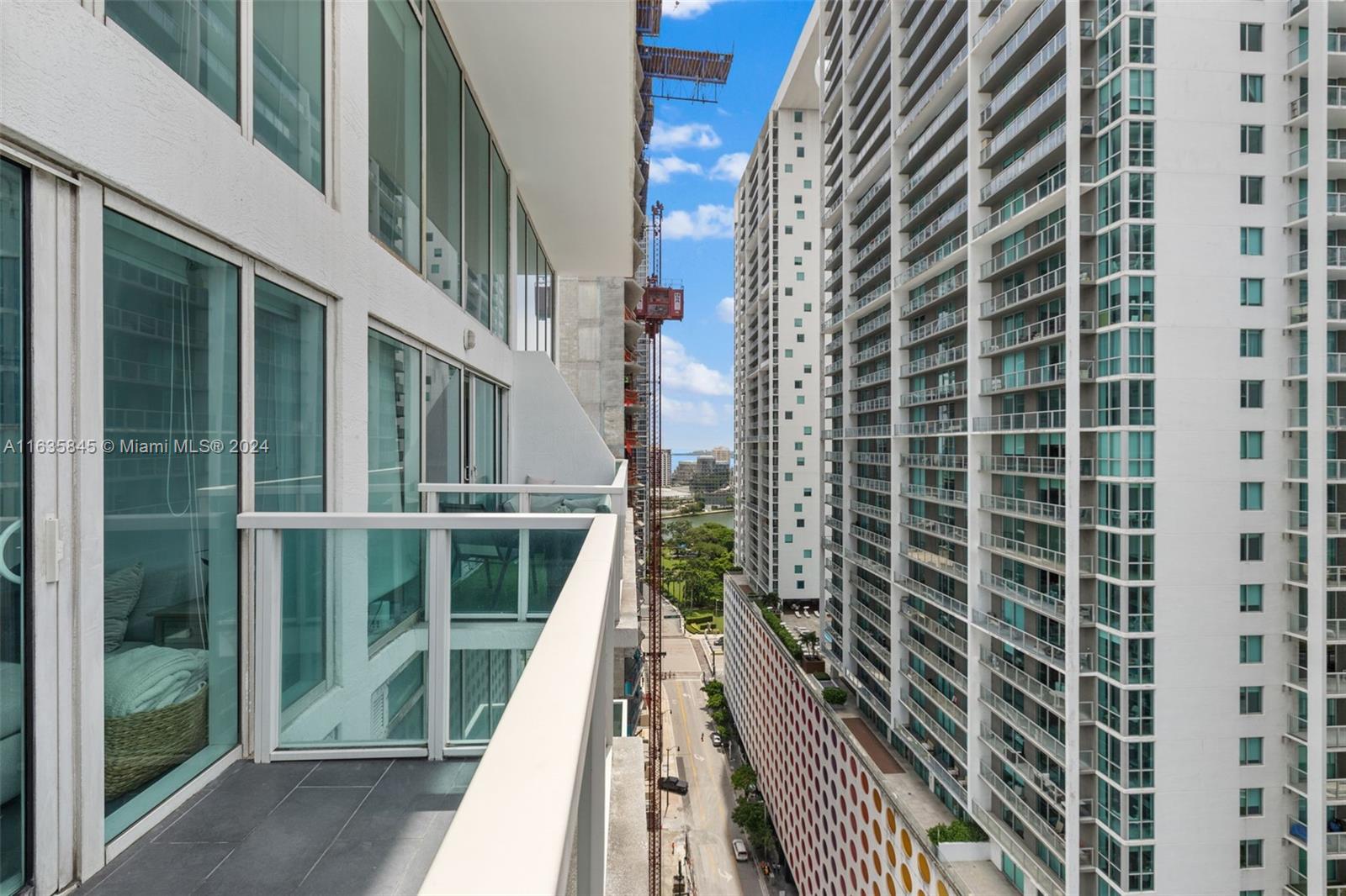 41 SE 5th St # 1306