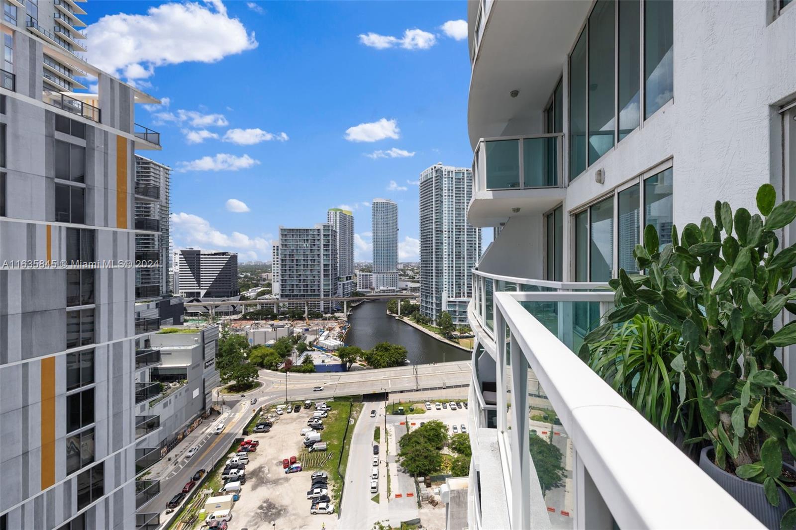 41 SE 5th St # 1306