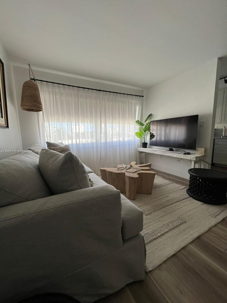 221 Meridian Ave # 507