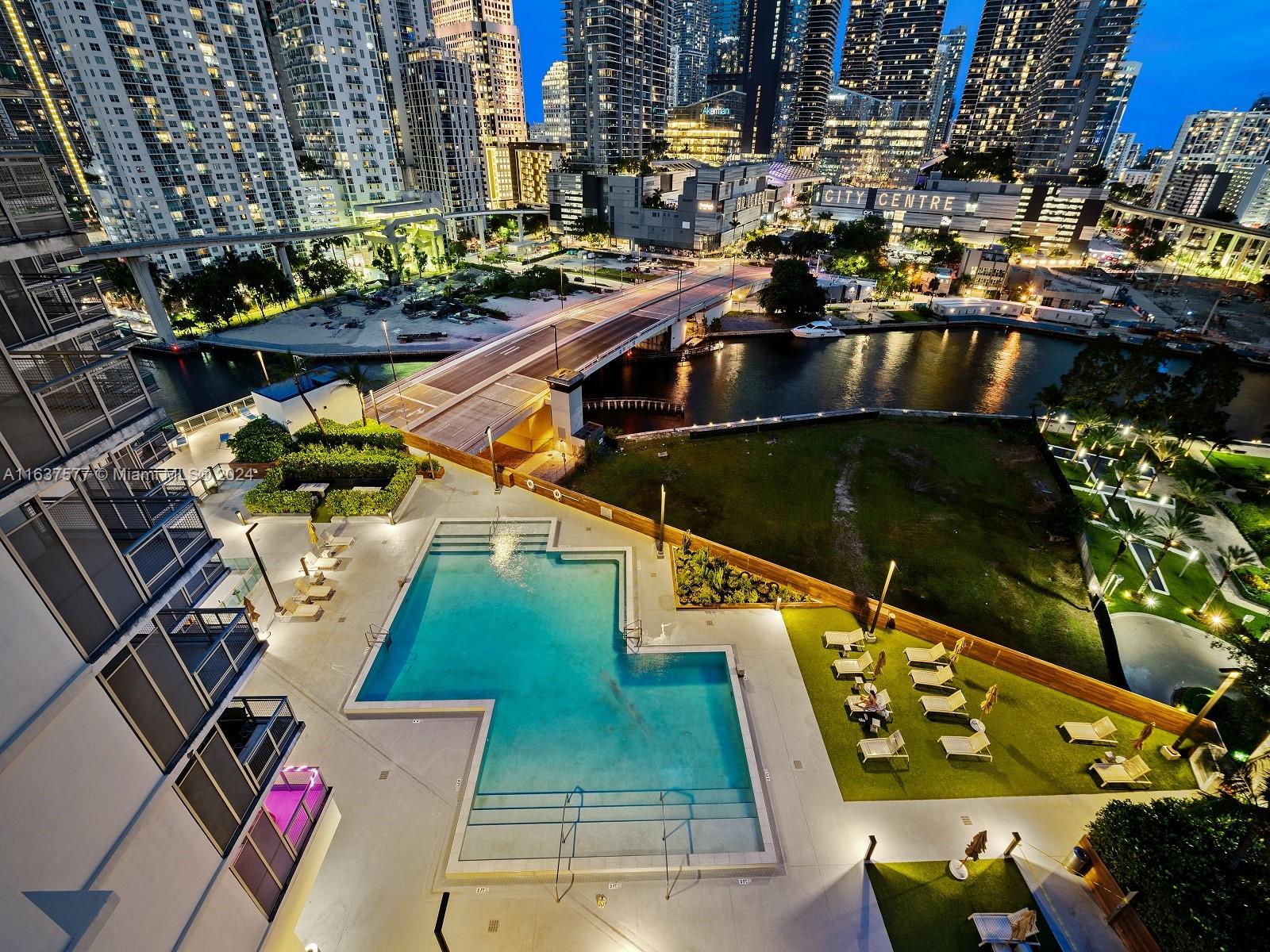 350 S Miami Ave Unit: 1710