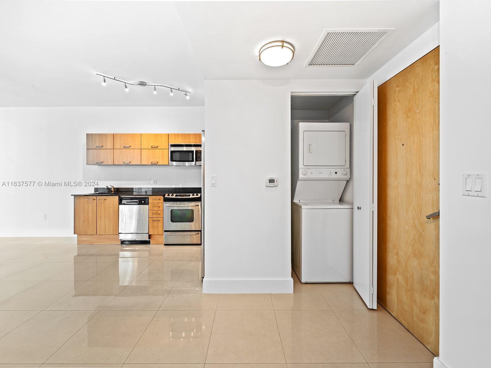 350 S Miami Ave Unit: 1710