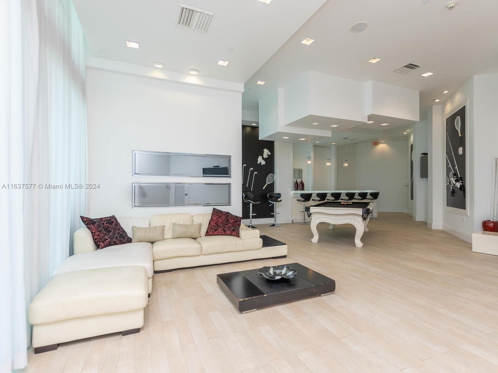 350 S Miami Ave Unit: 1710