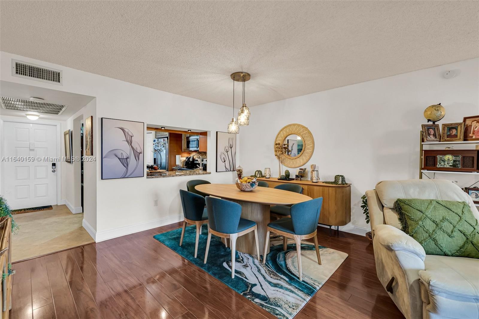 1000 Colony Point Cir # 512