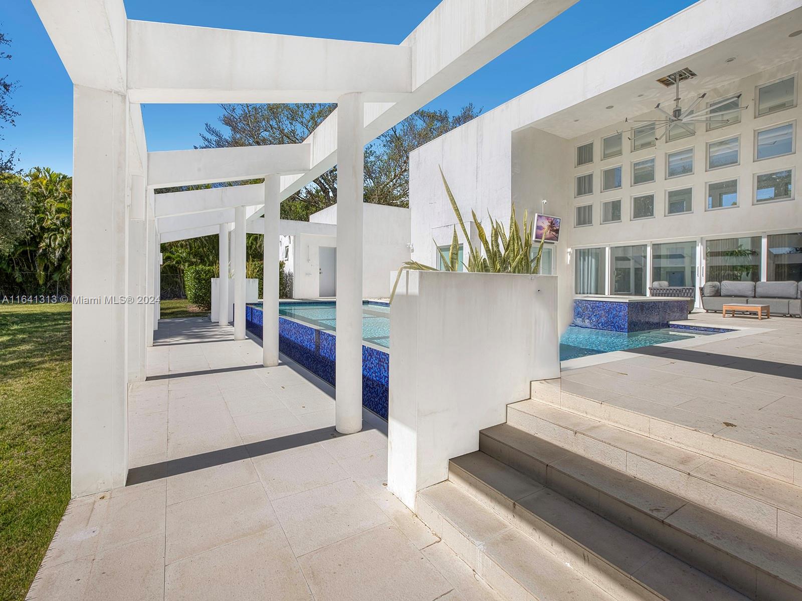 5970 SW 135th Ter