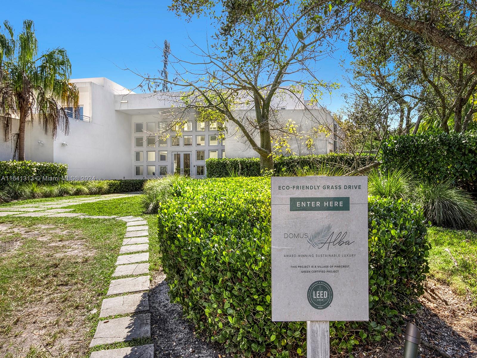 5970 SW 135th Ter