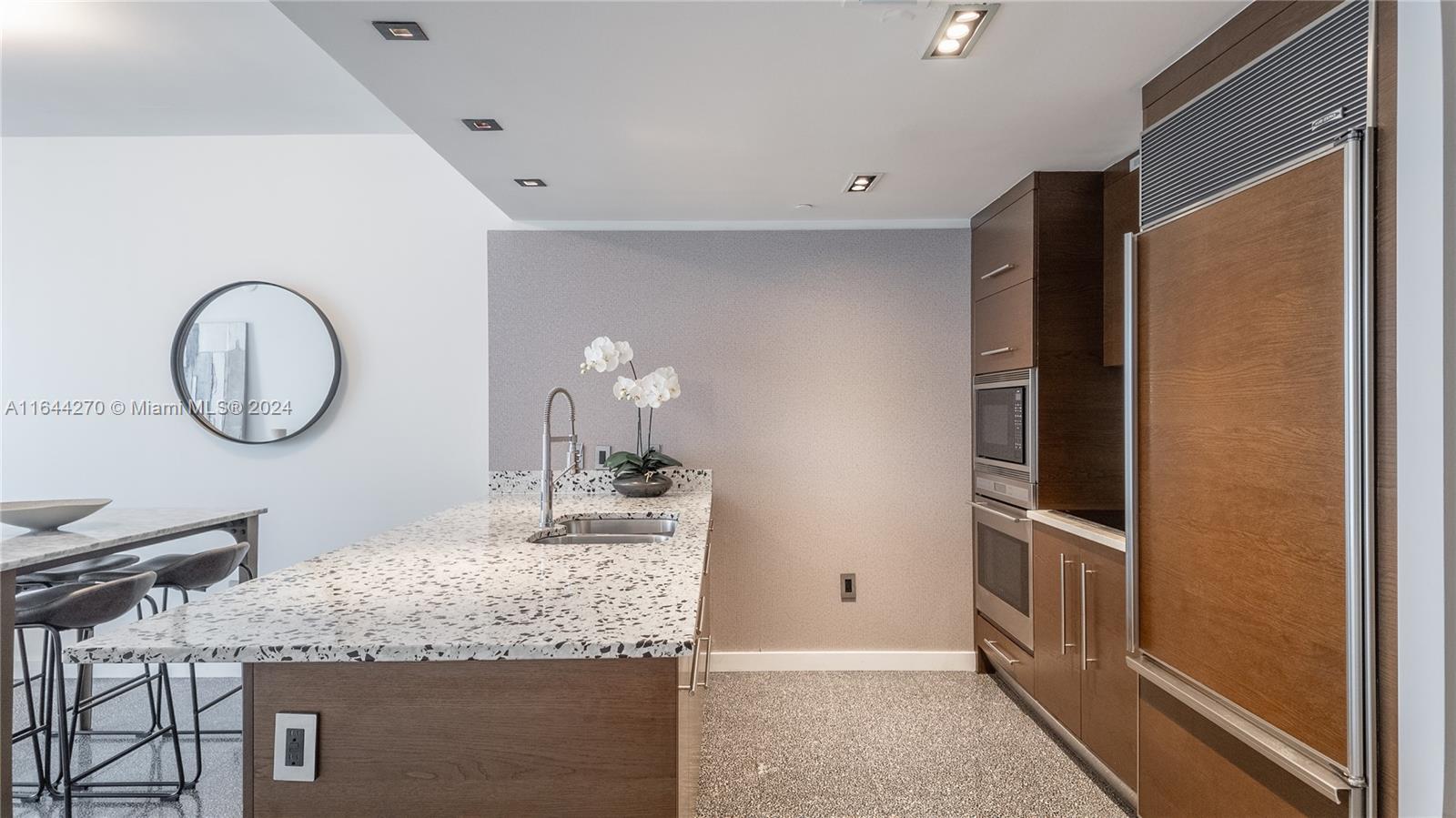 475 Brickell Ave # 2914