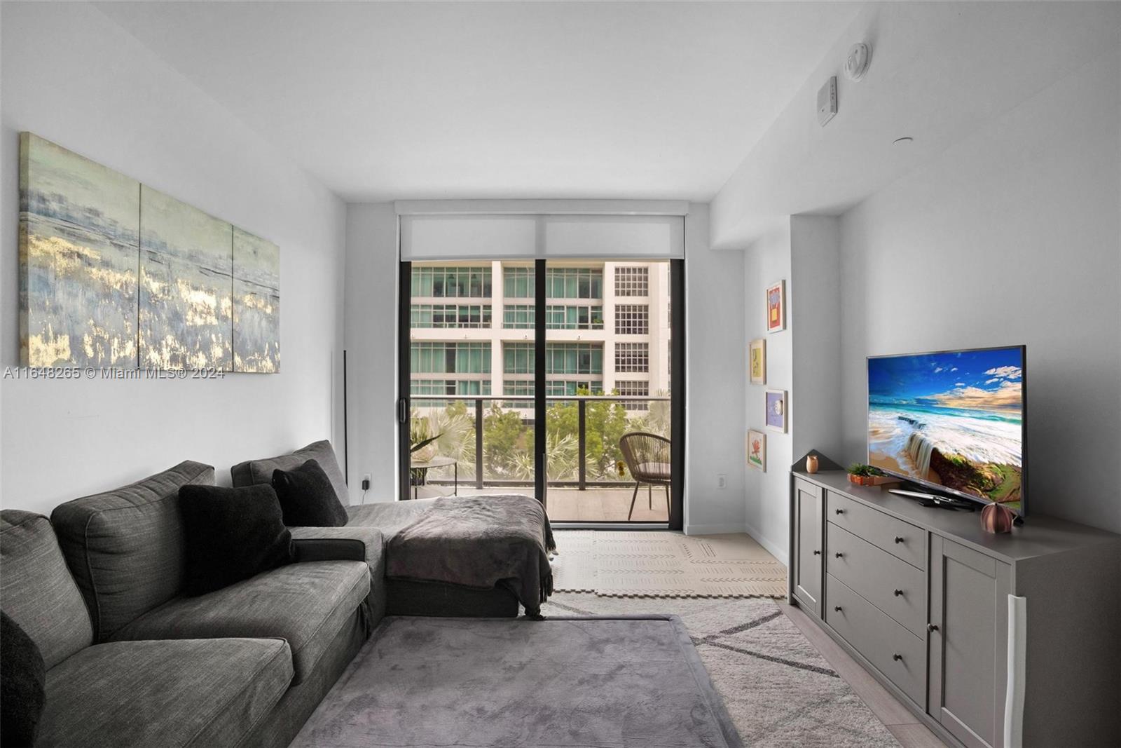 121 NE 34th St # L301