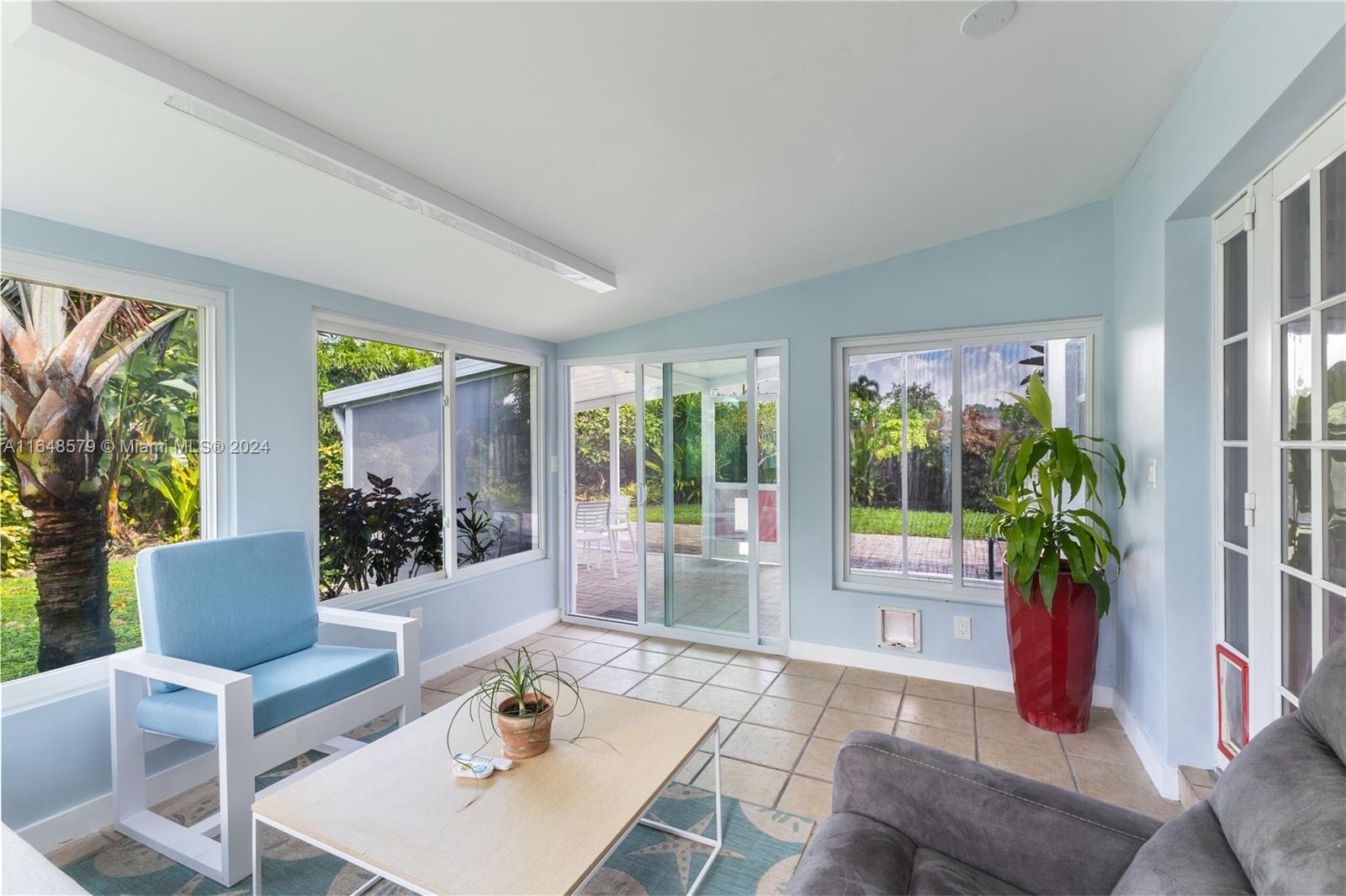 2340 N 69th Ter