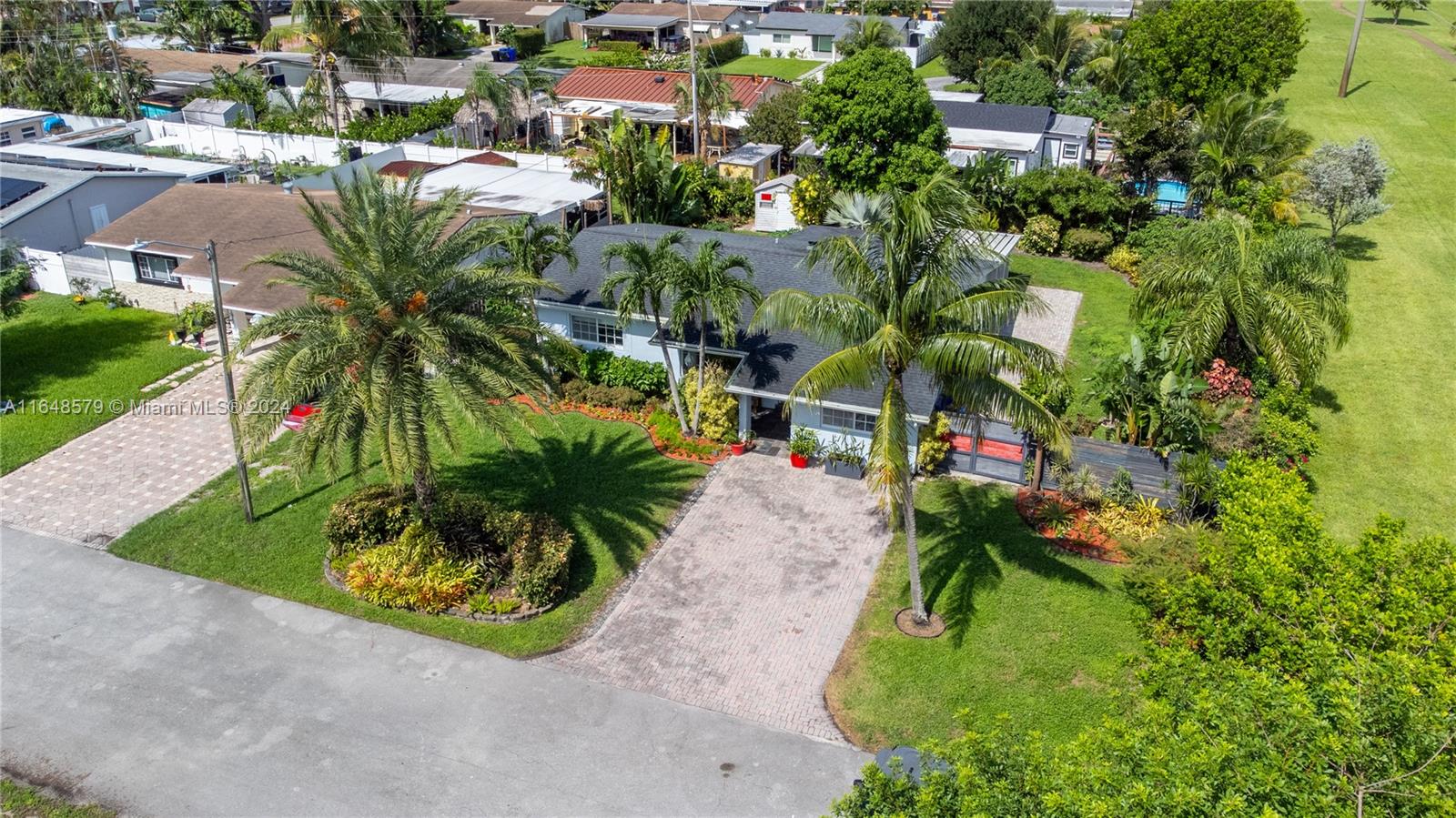 2340 N 69th Ter