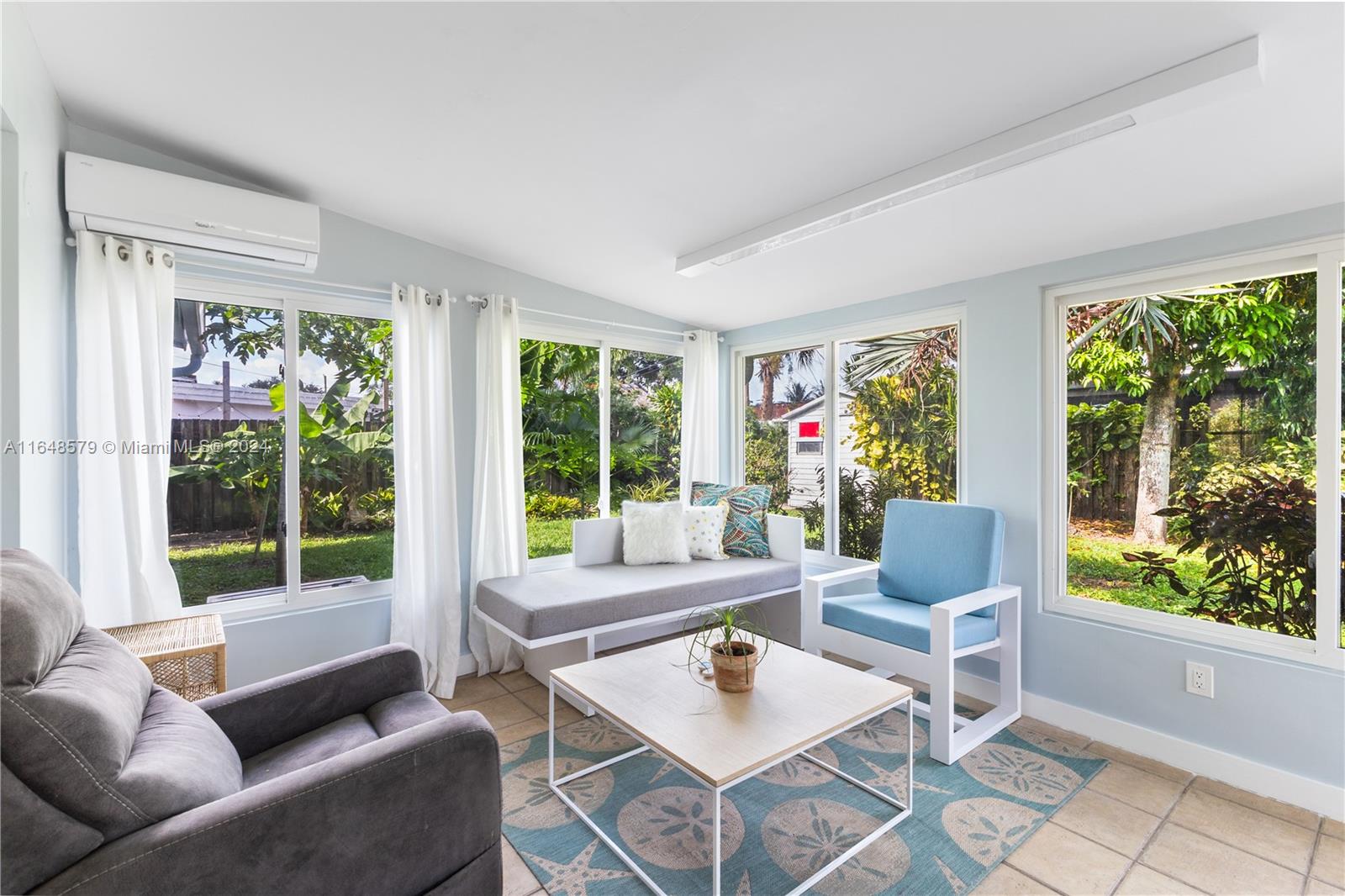 2340 N 69th Ter