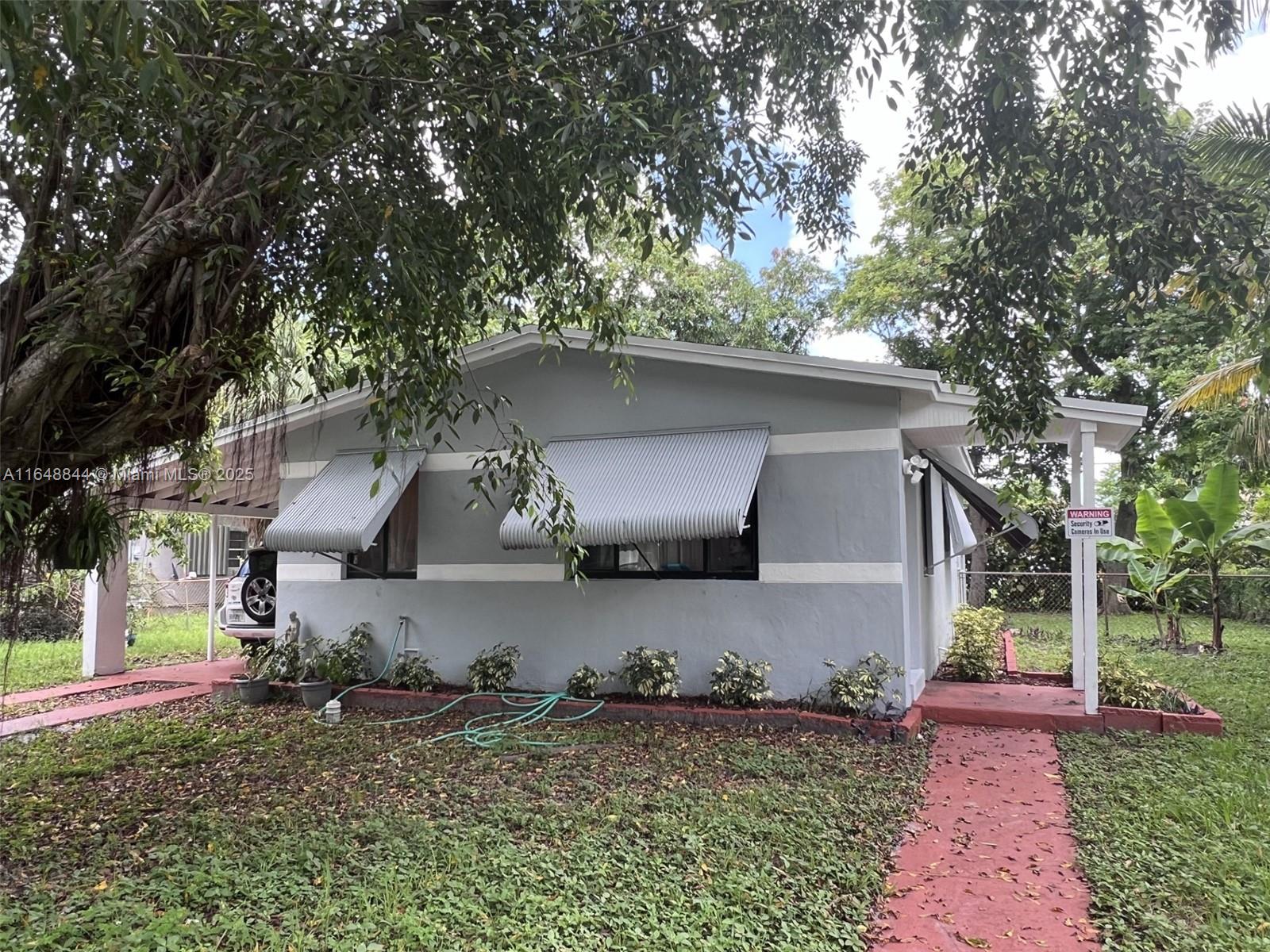 940 NW 34th Ave