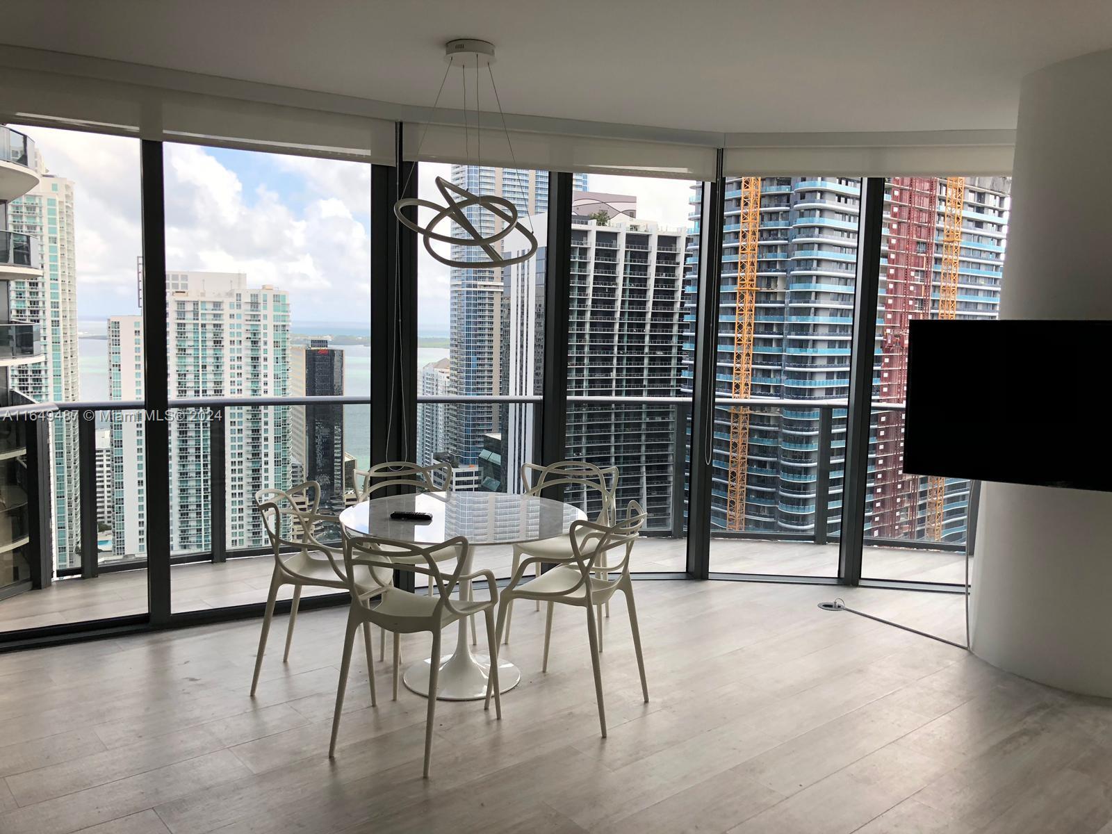 55 SW 9th St # 4003