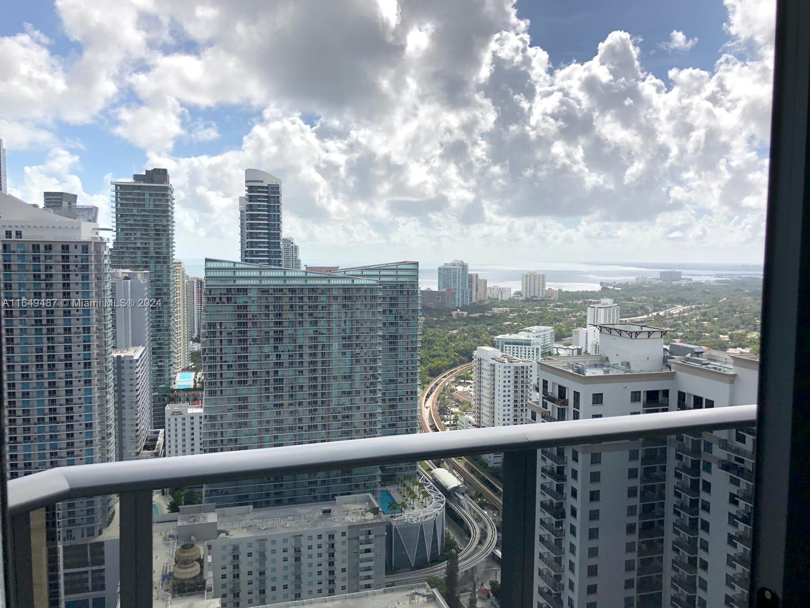 55 SW 9th St # 4003