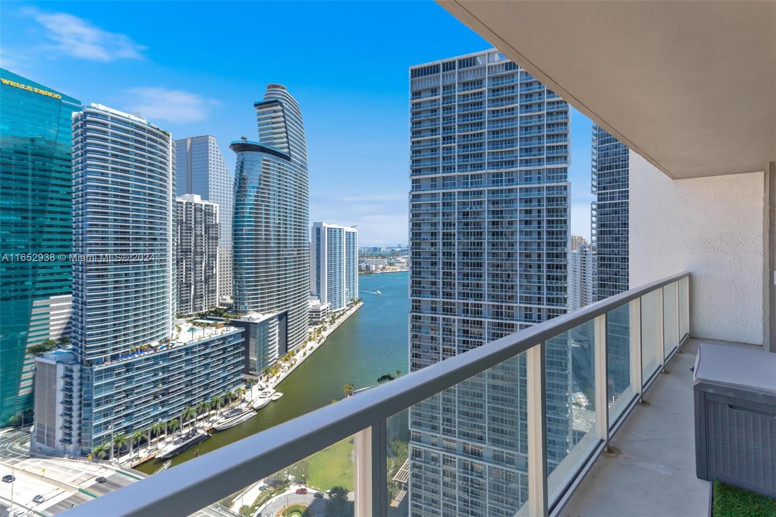 500 Brickell Ave # 3607