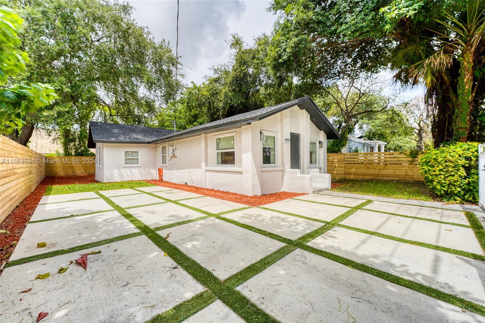 5514 NW 6th Ave