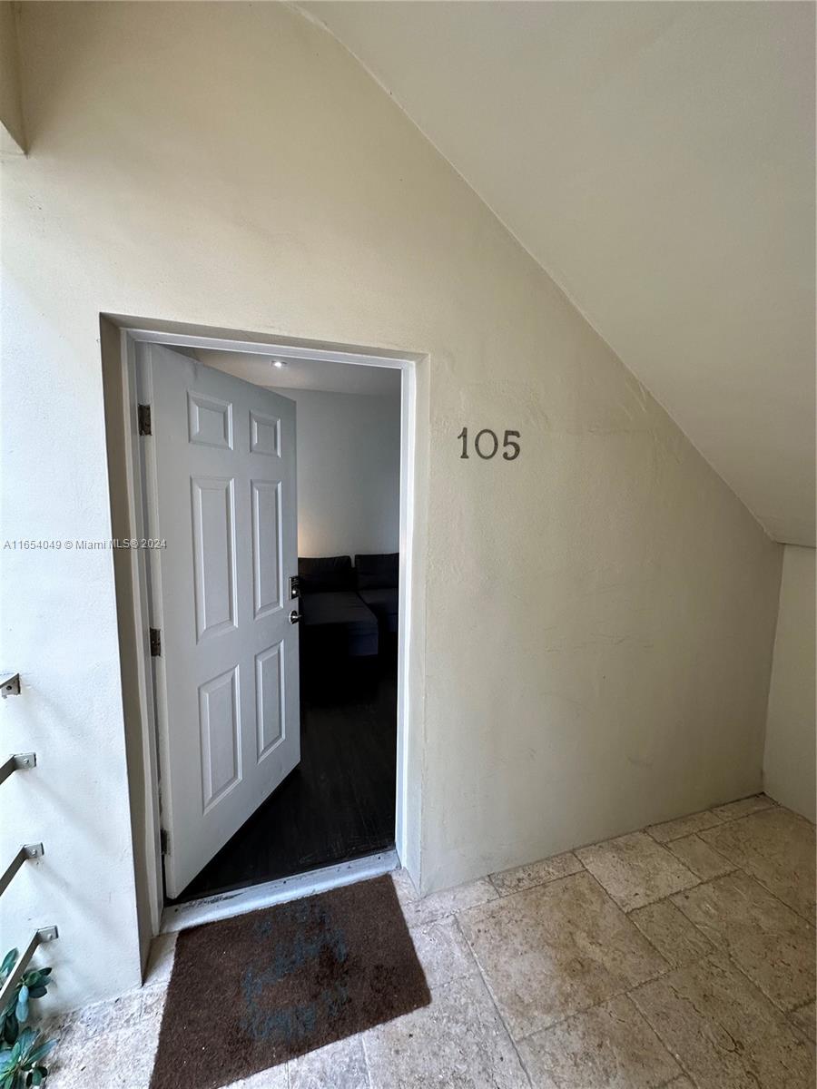 1330 Drexel Ave # 105