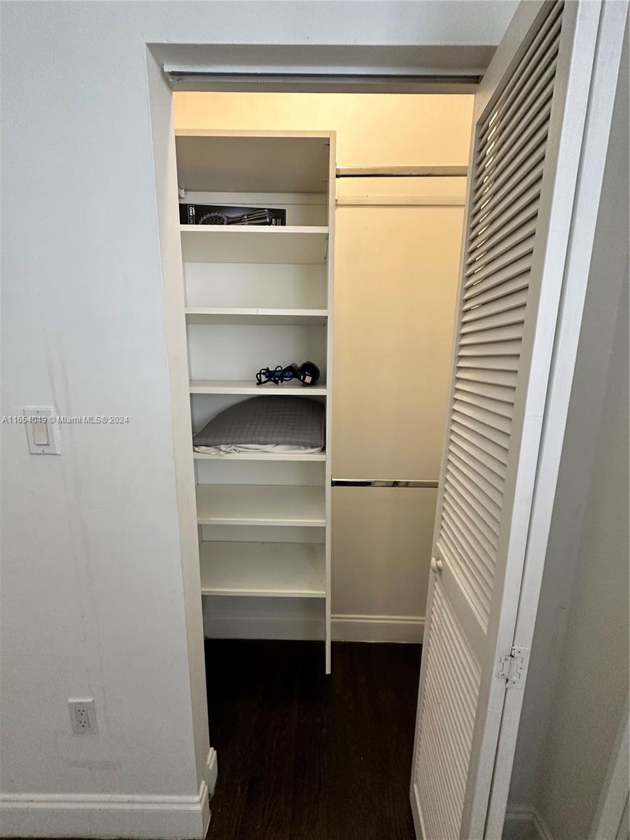 1330 Drexel Ave # 105