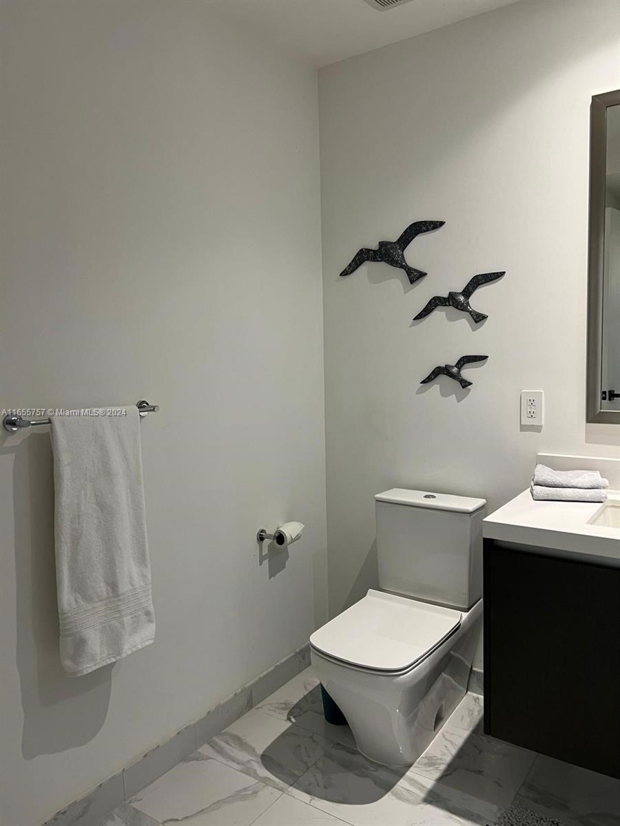 851 NE 1st Ave # 2309